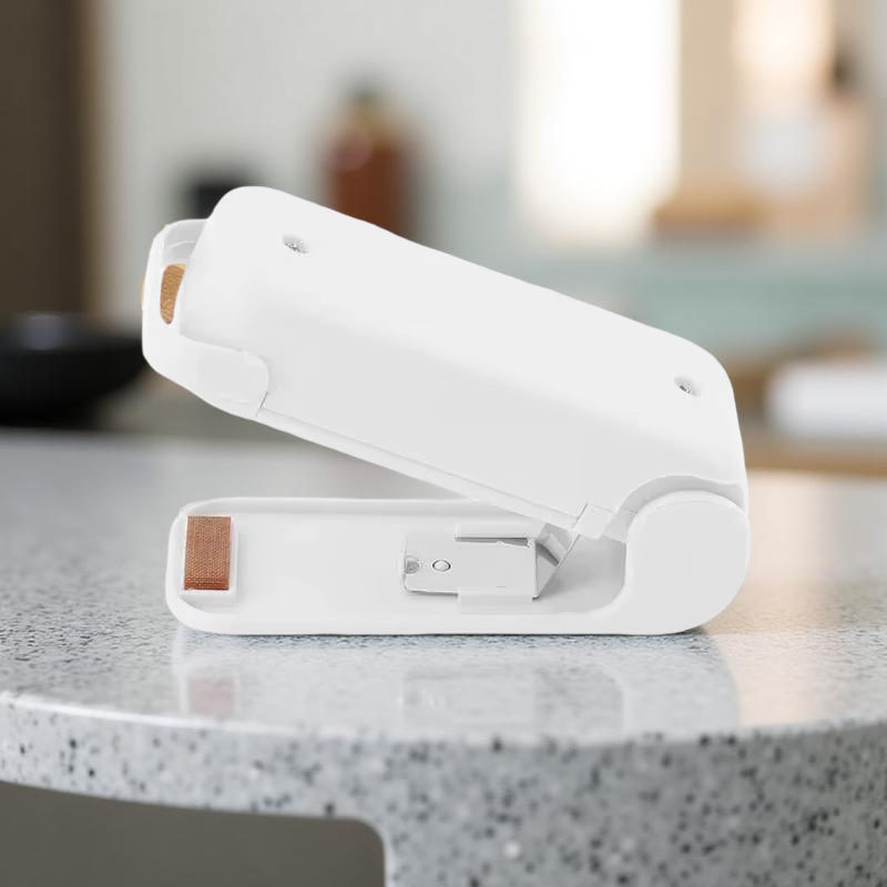 Mini Heat Bag Sealing Machine – Portable Handheld Food Sealer for Fresh Storage & Smart Packaging
